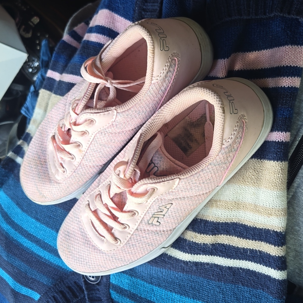 Pink vintage Fila Tennis Shoes